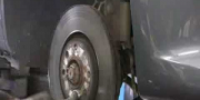 Руководство по замене тормозных дисков и колодок на Peugeot 307